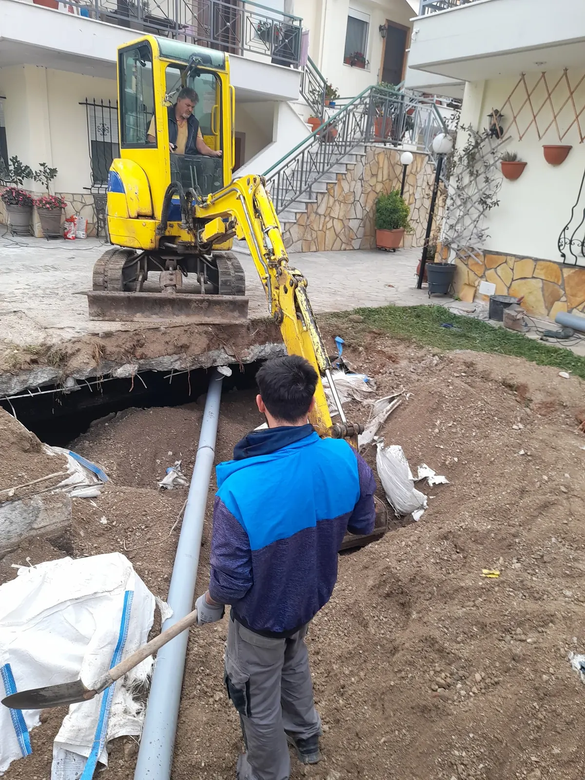 Φωτογραφία εργασίας: Κατασκευή δικτύου λυμάτων